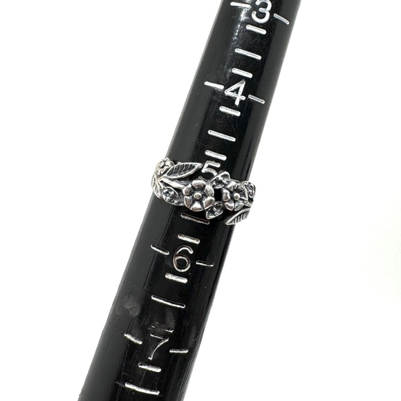 Sterling Silver Flower and Leaf Band Carved Floral Ring Size 5 1/4 - Picture 10 of 12